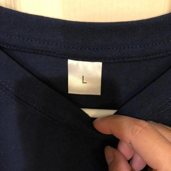 Graphic Tee size L - Picture 4 of 5